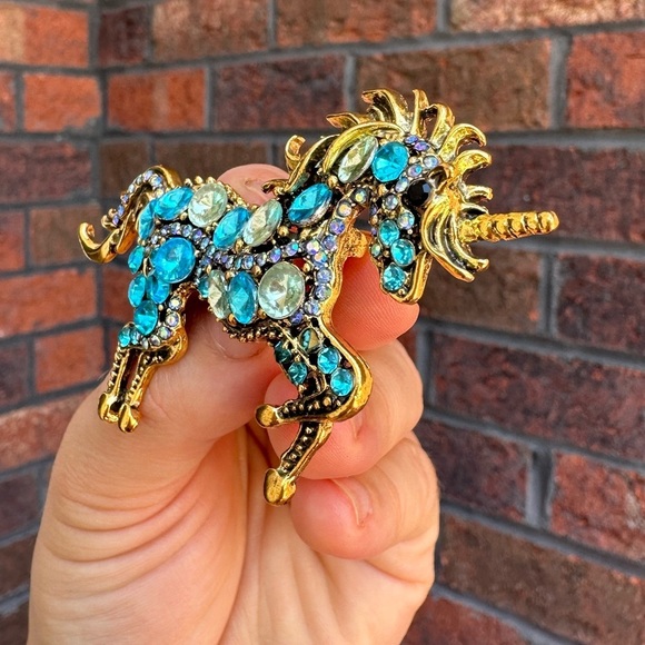 Betsey Johnson Gold Blue Unicorn Crystal Brooch - Picture 5 of 7